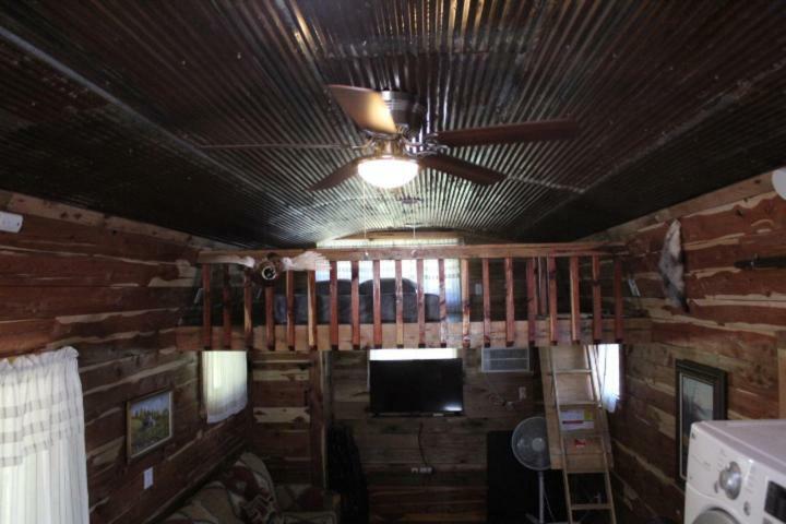 Amish Made Cedar Cabin With A Loft On A Buffalo Farm Close To The Buffalo River Marshall Εξωτερικό φωτογραφία