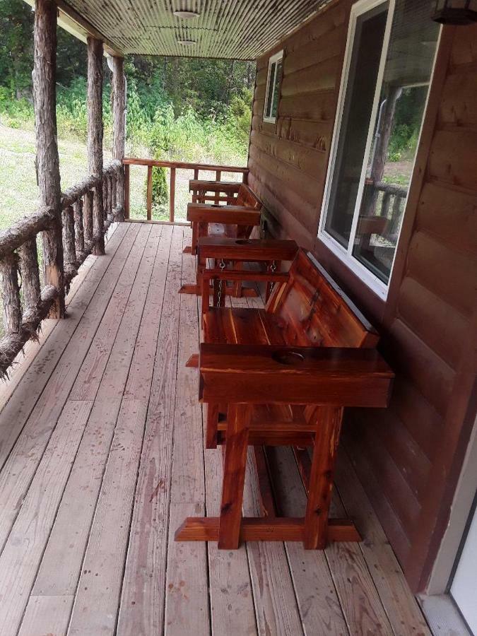 Amish Made Cedar Cabin With A Loft On A Buffalo Farm Close To The Buffalo River Marshall Εξωτερικό φωτογραφία